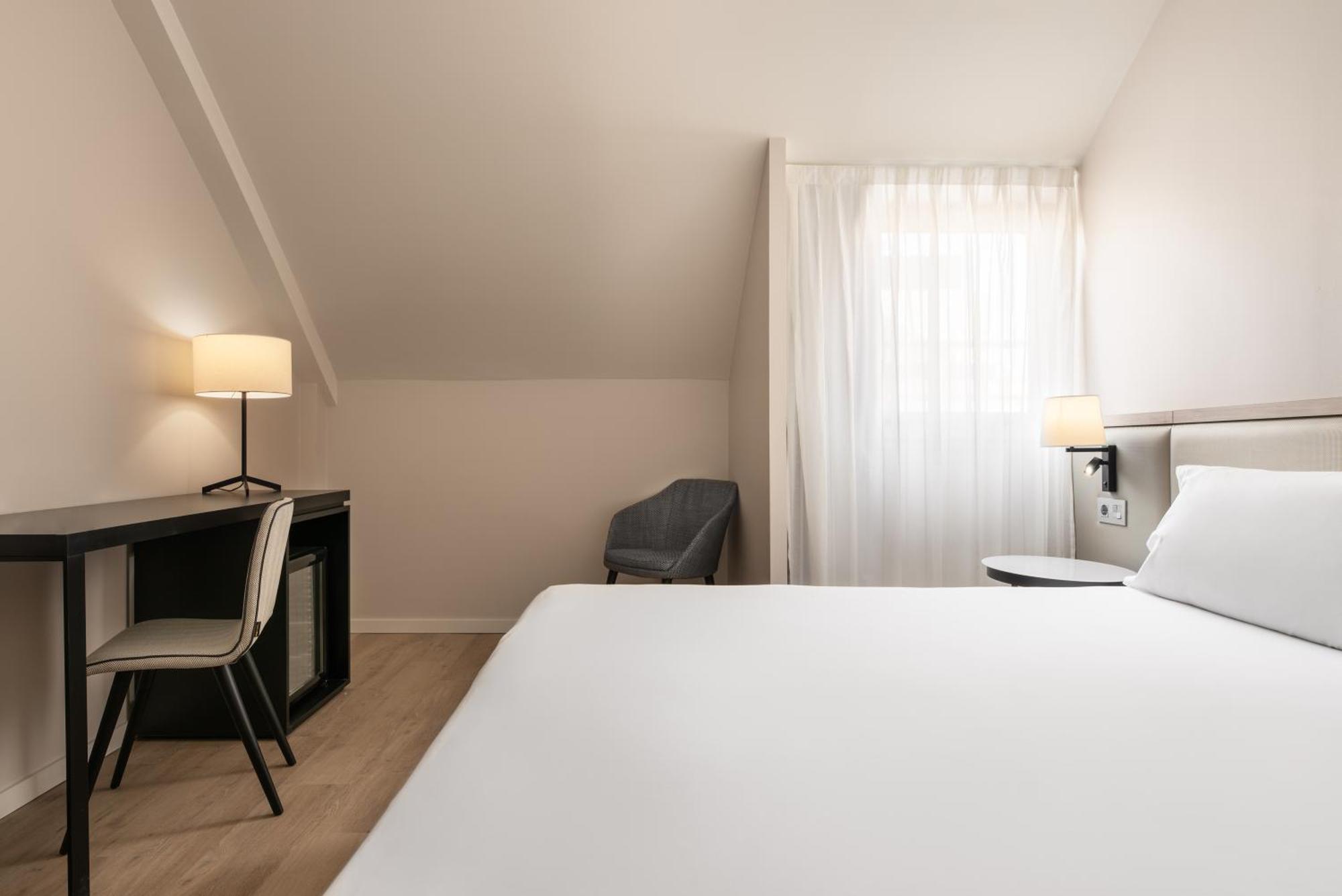 Hotel Exe Coruna 4*