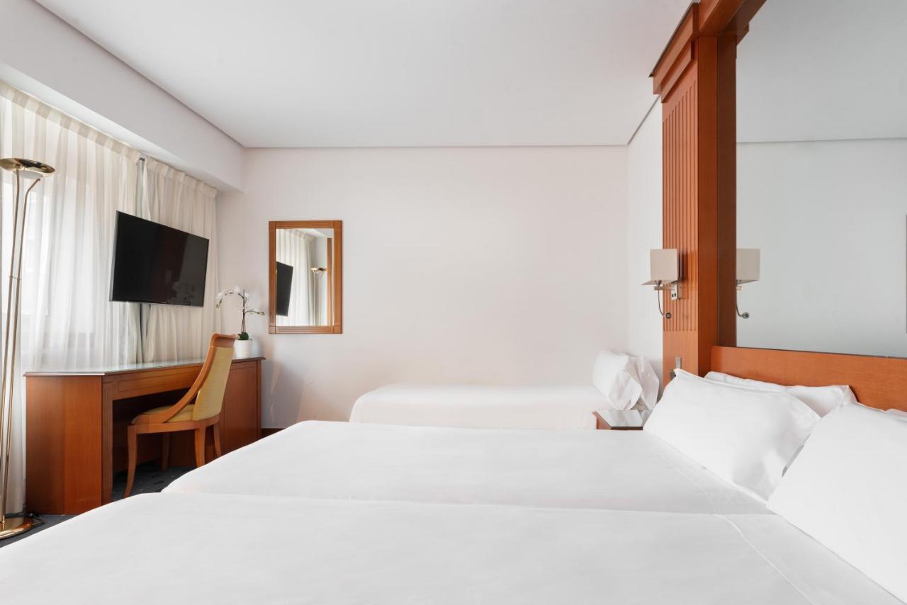Hotel Exe Coruna 4*